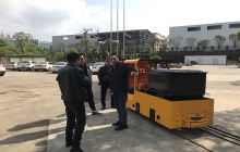 浙江礬礦客戶(hù)來(lái)廠(chǎng)考察湘潭電機車(chē)與人車(chē)