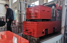 云南湘潭2.5噸蓄電池防爆電機車(chē)發(fā)貨