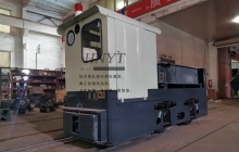 5噸定制型鋰電池湘潭電機車(chē)發(fā)往金屬礦