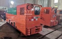 升級改造的8噸蓄電池湘潭電機車(chē)發(fā)往甘肅